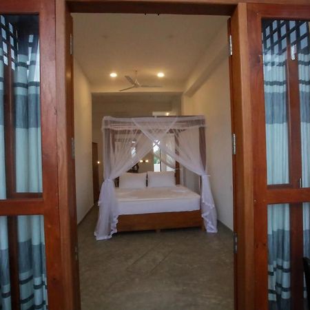 Hotel Samaraana à Ahangama Extérieur photo