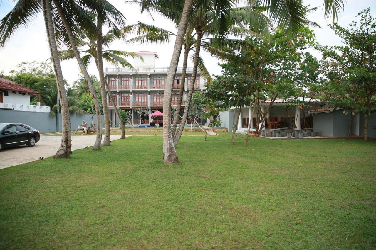Hotel Samaraana à Ahangama Extérieur photo